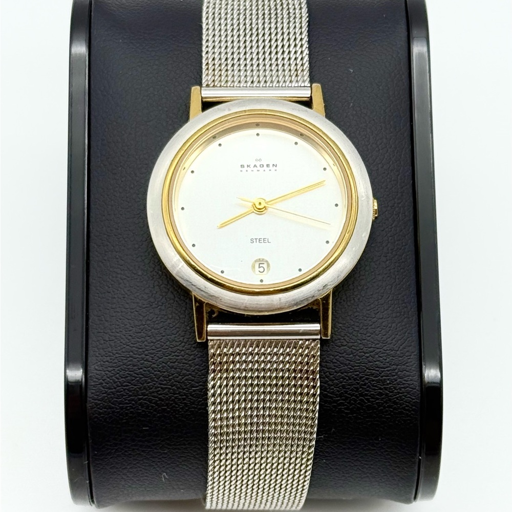 Skagen two tones watch, 28mm size case, 7.5in sizable bracelet